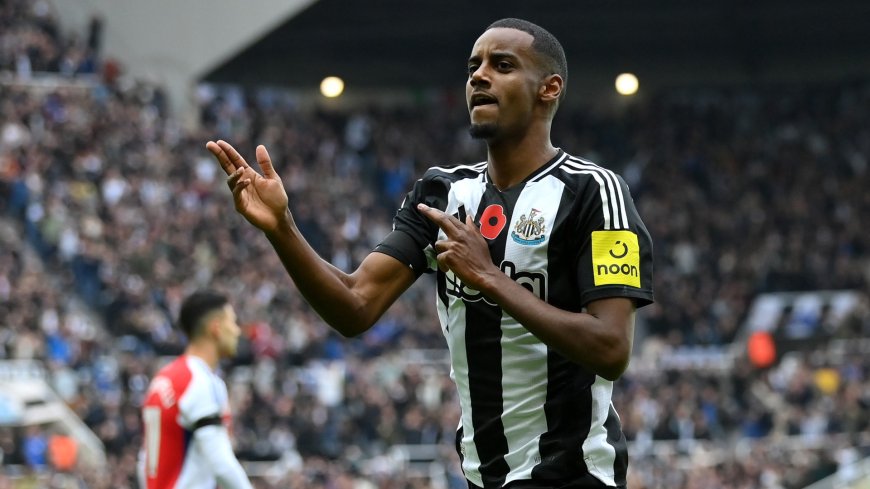 ‘I apologise’ – Newcastle legend breaks TV studio celebrating Alexander Isak winner against Arsenal