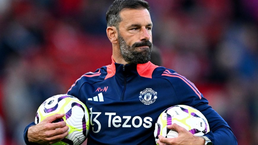 ‘Be careful!’ – Ruud van Nistelrooy sends warning over Manchester United summer signing criticism