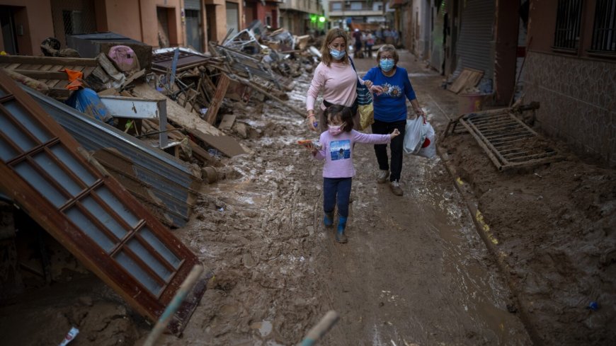 A week after Spain's floods, families hope that the missing are alive with 89 unaccounted for