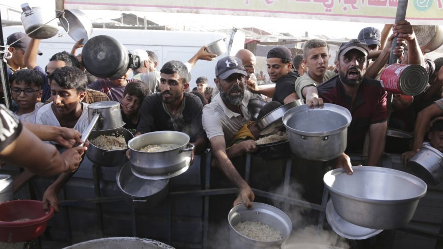 Hungry Palestinians in north Gaza search for food, sealed off from aid for a month by Israeli siege