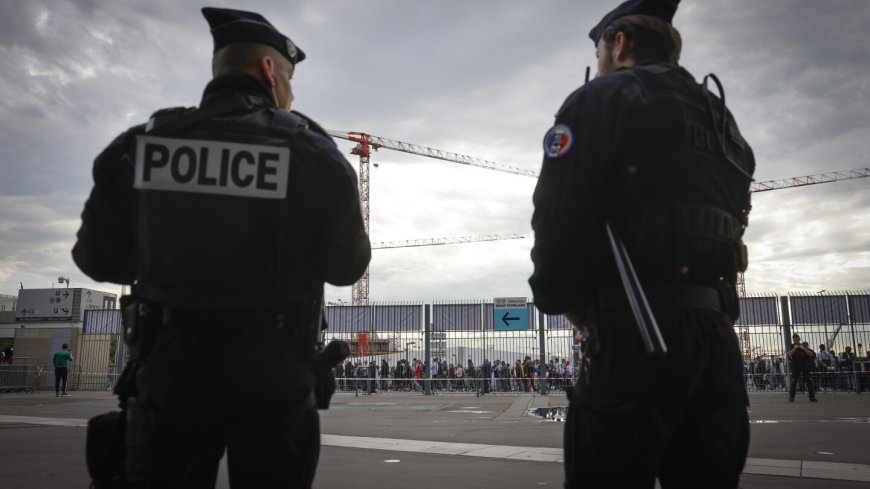 Paris will deploy 4,000 police officers for France-Israel soccer match following Amsterdam violence