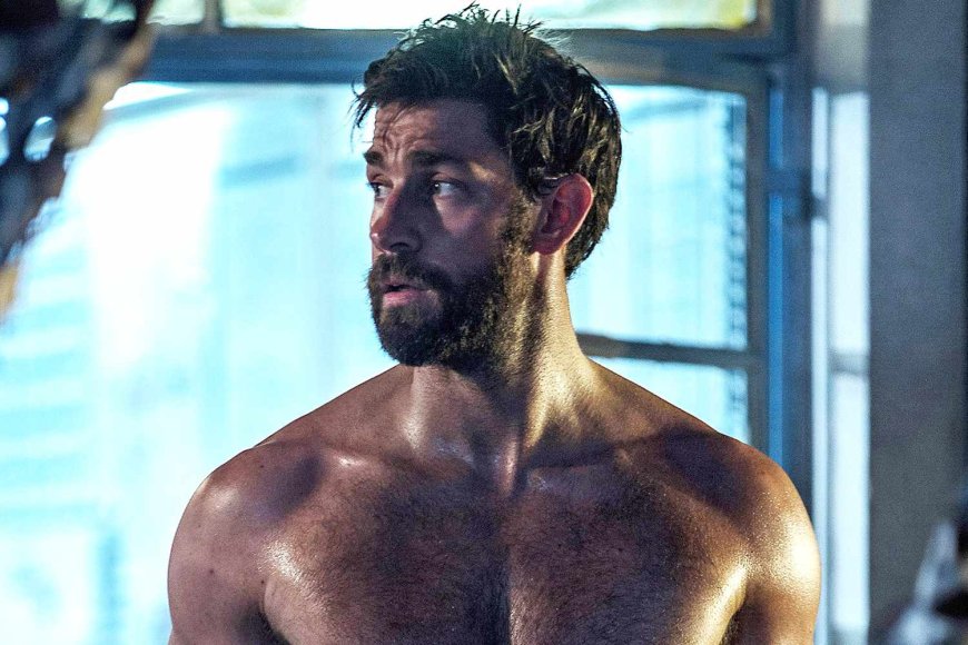 Just a Bunch of Sexy Photos of John Krasinski