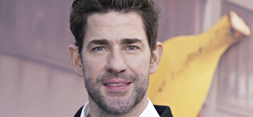 John Krasinski Reveals Why He Never Reads Comments Online