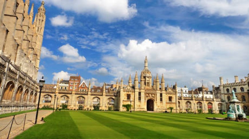 UK’s wealthiest college ‘regrets’ aiding Ukrainians – media