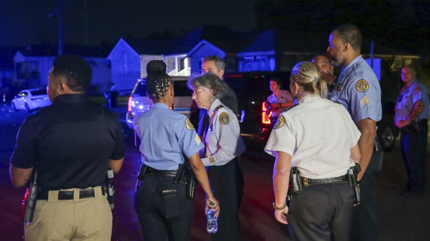 2 killed, 10 wounded in shootings near New Orleans parade route