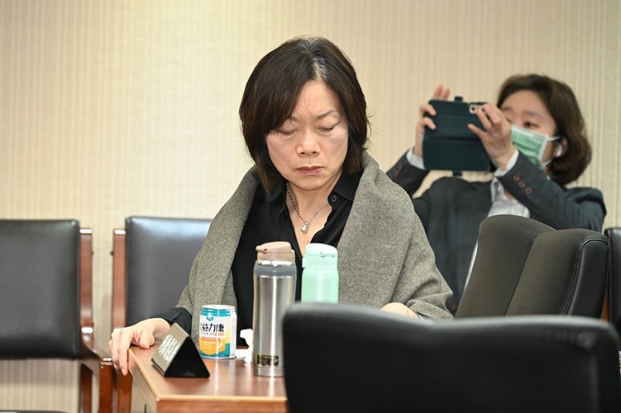 談勞動部霸凌事件落淚哽咽　何佩珊自評「不及格」