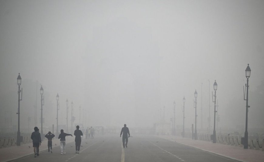 India’s Capital Chokes as Air Pollution Levels Hit 50 Times the Safe Limit