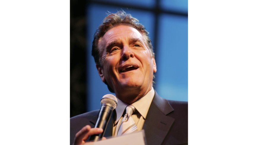 Chuck Woolery, smooth-talking game show host of 'Love Connection' and 'Scrabble,' dies at 83