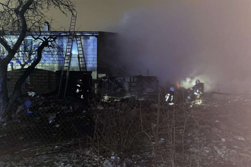 1 Dead, 3 Injured After DHL Cargo Jet Crashes in Lithuania: Reports 