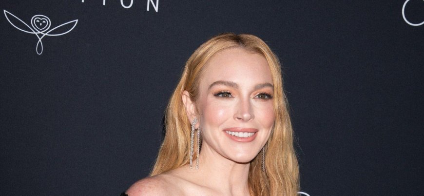 Lindsay Lohan Spent Up To $300K On Plastic Surgery, Expert Claims As Actress Flaunts Youthful Face