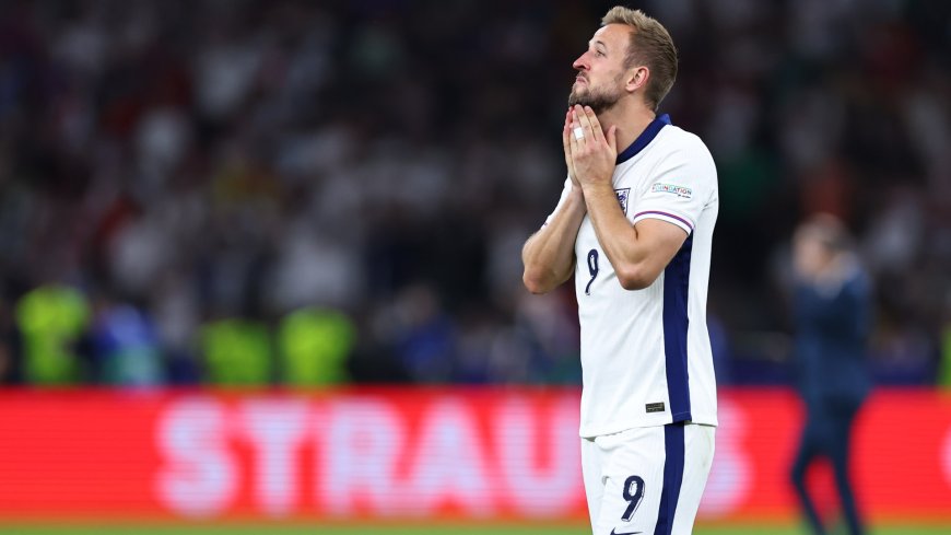 ‘Very poor’ – Harry Kane slammed by Dietmar Hamann again as England sent World Cup warning