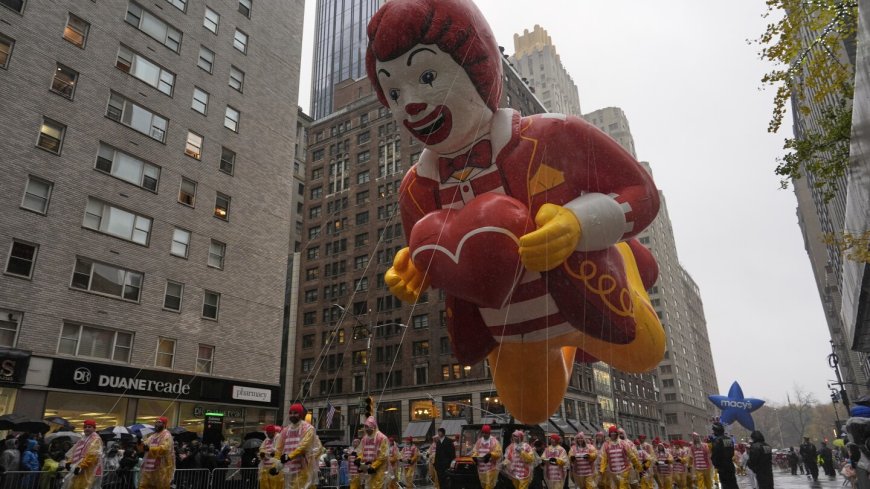 Macy’s Thanksgiving Day Parade kicks off a century after its first trip through Manhattan