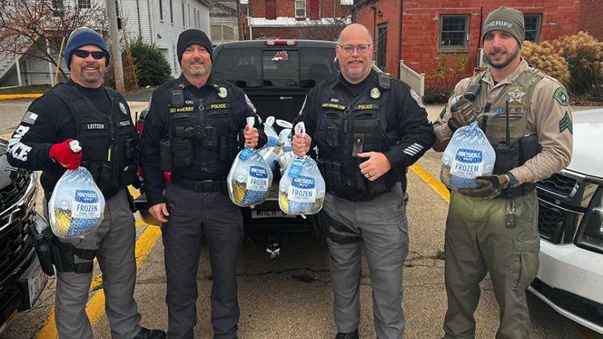 Police hand out Thanksgiving turkeys instead of traffic tickets to offenders on the road