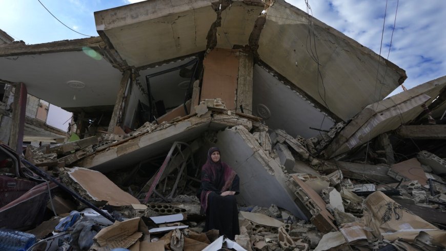 Displaced families in Lebanon who return home are faced with piles of rubble