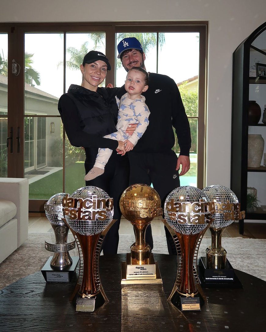 DWTS' Jenna and Val Line Up Mirrorball Trophies for Photo With Son Rome