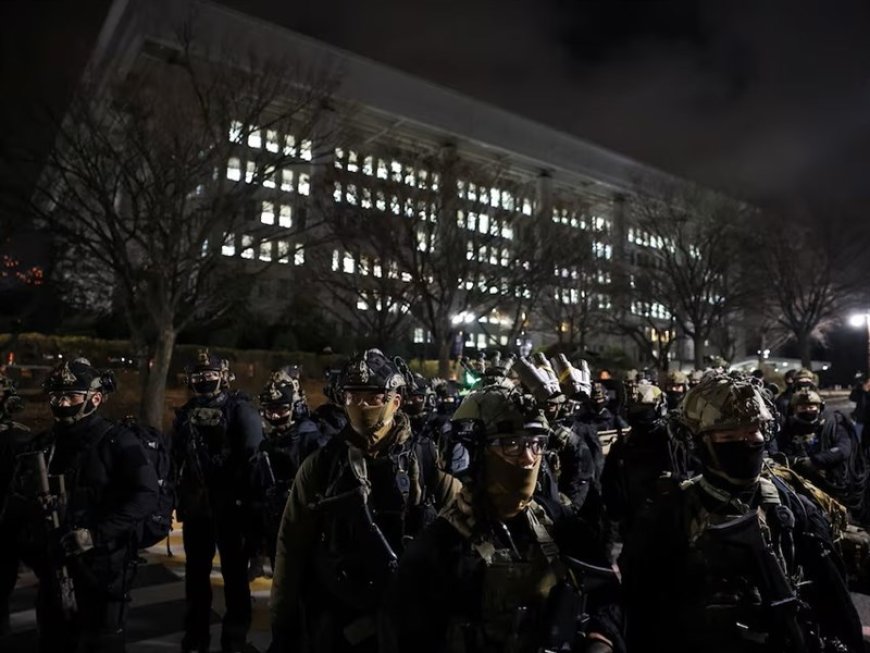 韓戒嚴軍闖國會疑帶實彈 傳2日就已收到命令待機