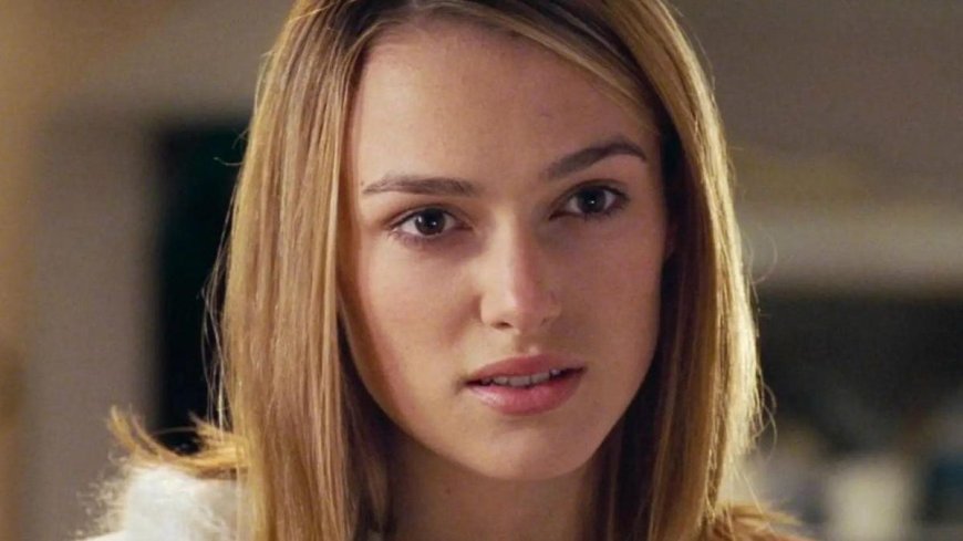 Keira Knightley Thought That Love Actually Scene Was Creepy, Too