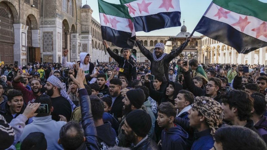 Thousands of Syrians celebrate in central Damascus during first Friday prayers since Assad's fall