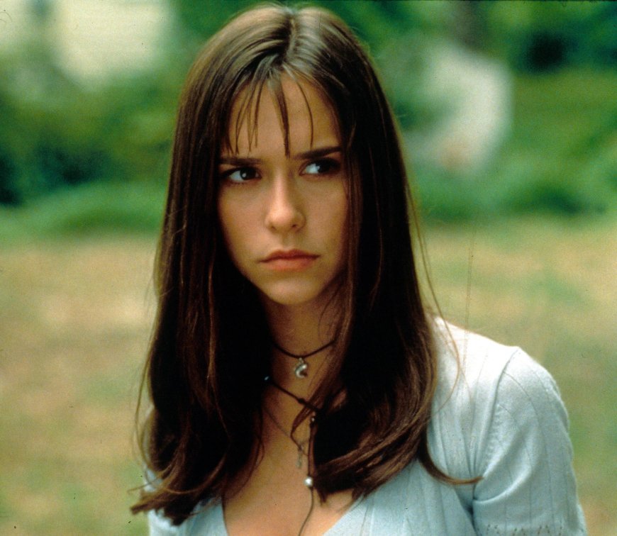 Jennifer Love Hewitt Is Returning for ‘IKWYDLS’ Reboot: What to Know