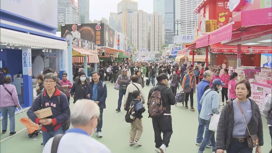 工展會首個周日吸引不少市民入場 展商指滿意生意額