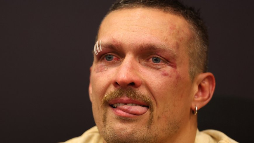 Oleksandr Usyk left visibly moved as he reads emotional letter from Ukrainian soldier on front line