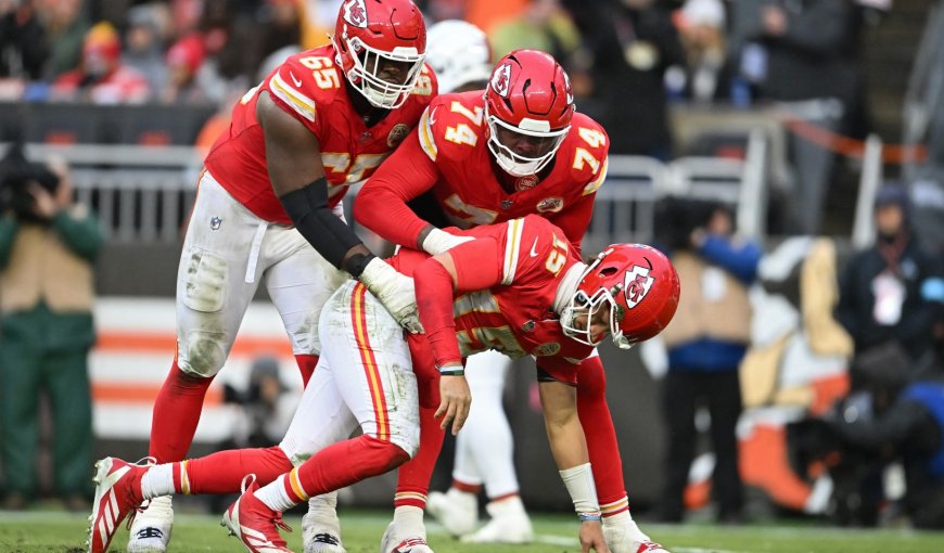 ‘It’s not broken’ – Patrick Mahomes gives update after Chief star leaves game with scary injury and doesn’t return