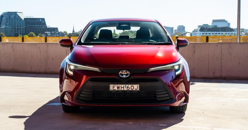 2025 Toyota Corolla Hybrid review