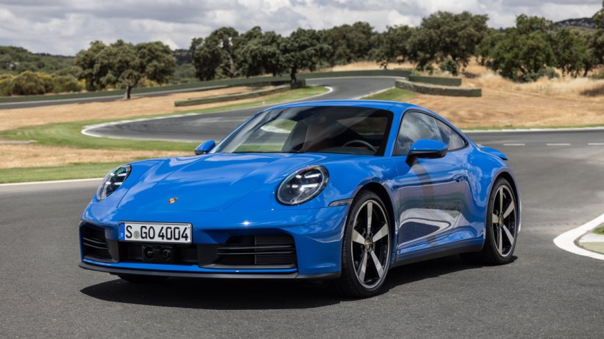 2025 Porsche 911 Carrera: Hybrid power joins six decades of performance