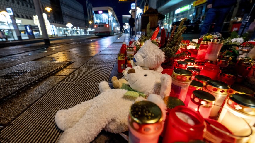 German police say 4 women and a boy were killed in the Christmas market attack