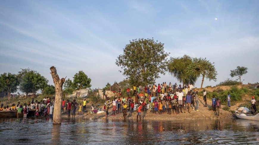 As flooding becomes a yearly disaster in South Sudan, thousands survive on the edge of a canal