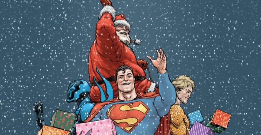 Yes, Santa is canon in the DC and Marvel universes