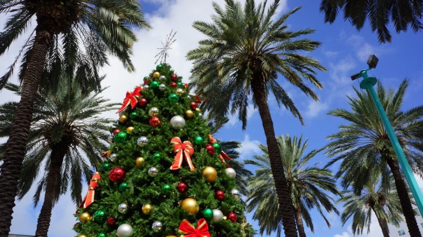 The top 10 Christmas cities in the US