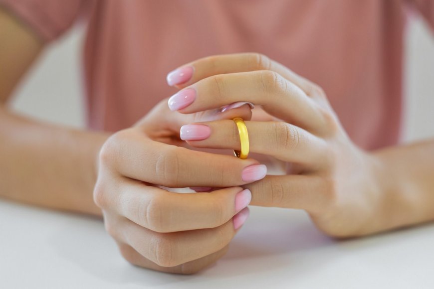 Nail Technician Secretly Does His Girlfriend’s Engagement Nails: ‘Didn’t Want to Make Her Suspicious’