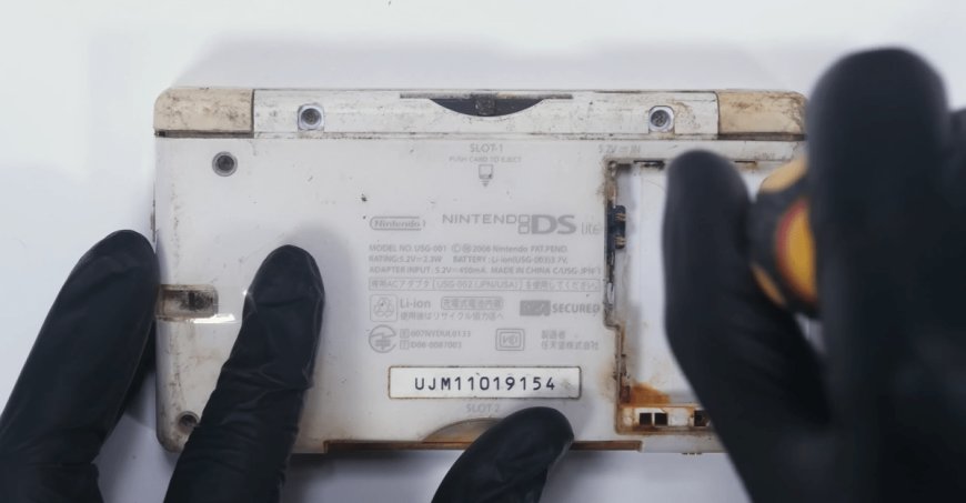 Watching this YouTuber restore old consoles is oddly satisfying