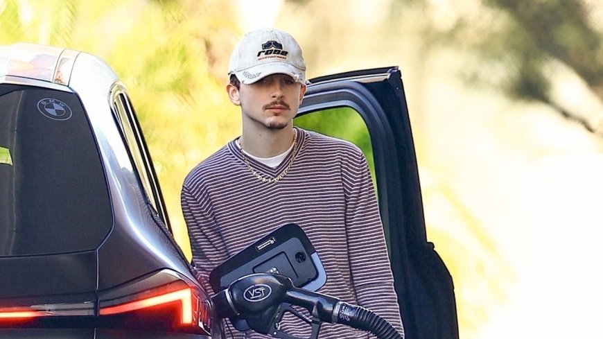 Put This Timothée Chalamet Photo on Your 2025 Menswear Moodboard