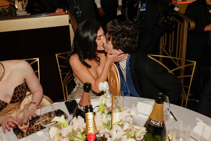 Kylie Jenner and Timothee Chalamet Share a Sweet Kiss at the Golden Globes