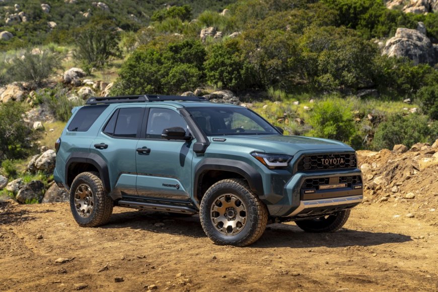 2025 Toyota 4Runner fuel economy manages to be better—and also worse