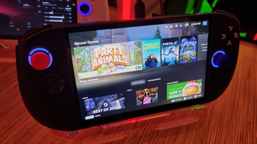 I got hands on with the Lenovo Legion Go S handheld PC with Valve's SteamOS—and it seems like a bit of a winner to me