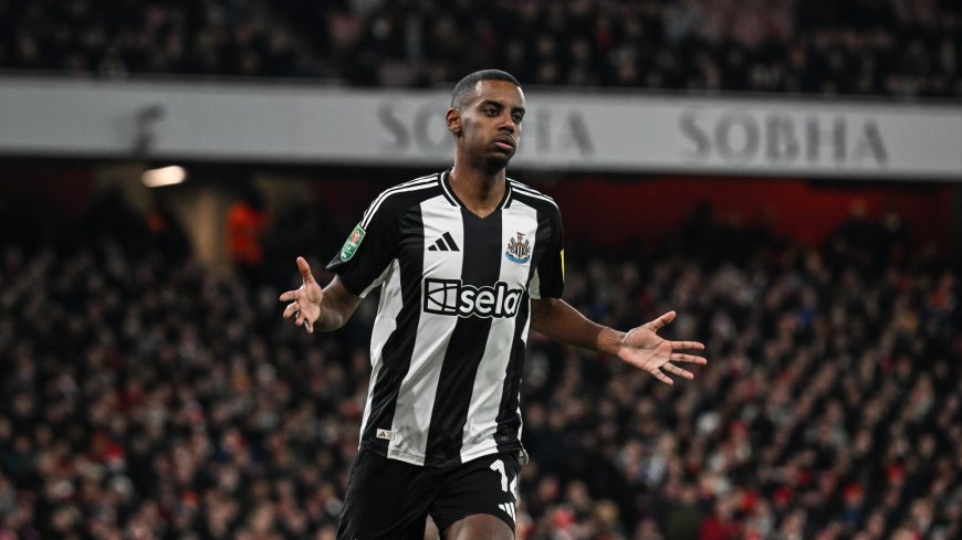 Alan Shearer answer to £150m Alexander Isak question speaks volumes with Arsenal linked