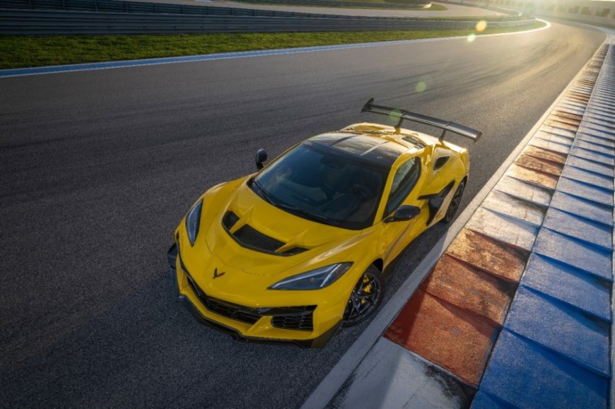 2025 Chevrolet Corvette ZR1 Boasts 1,064 Horsepower For $174,995