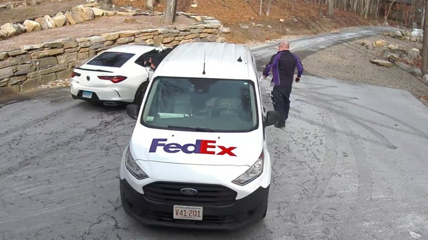 Wild video shows thief brazenly rip package right out of FedEx driver's arms in Massachusetts robbery