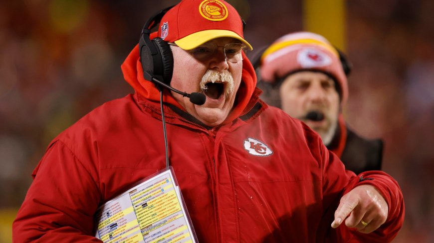 ‘Why is it you?’ – Rare footage shows young Andy Reid getting grilled on sideline for messing up play