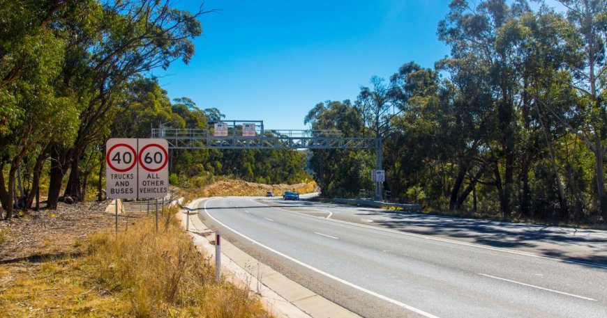 Australian state to trial solar-powered ‘smart’ highways