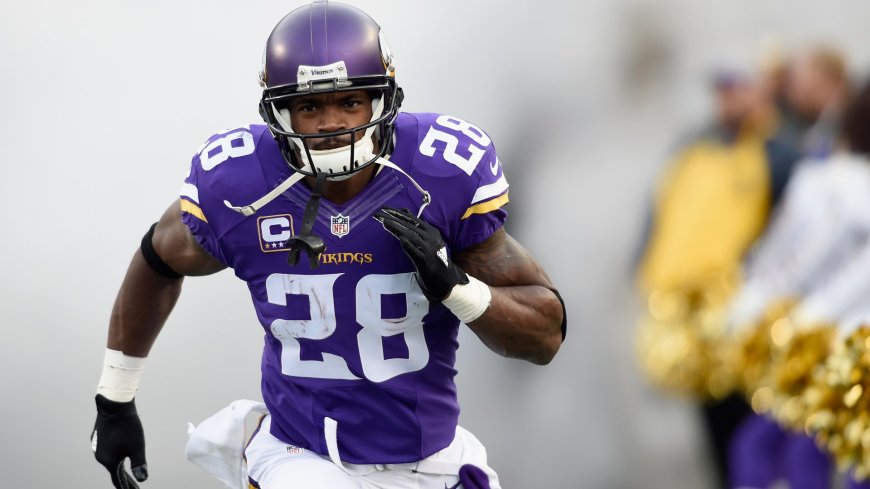 Ranking the top 10 NFL running backs in history from Adrian Peterson to Barry Sanders