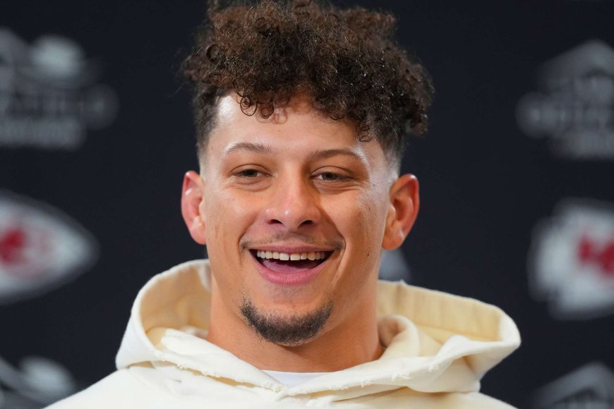 Patrick Mahomes Gets Front Row Support from Wife Brittany and Kids Sterling, 3, and Bronze, 2, at Chiefs Press Conference