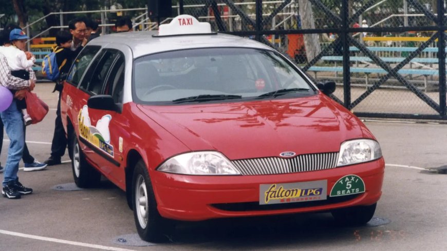 What are these Ford AU Falcons doing in Hong Kong… as taxis?