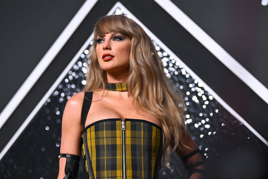 Taylor Swift to Present at Grammy Awards