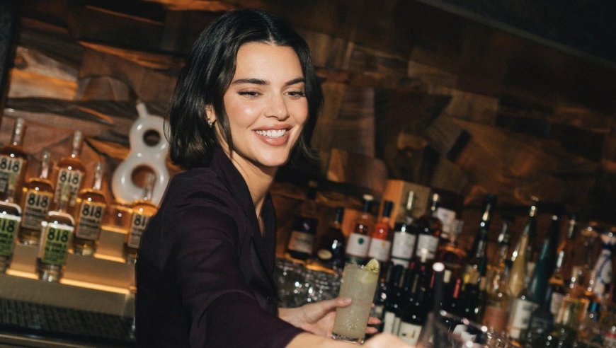 Kendall Jenner Toasts Her New Favorite Las Vegas Mexican Restaurant Amaya