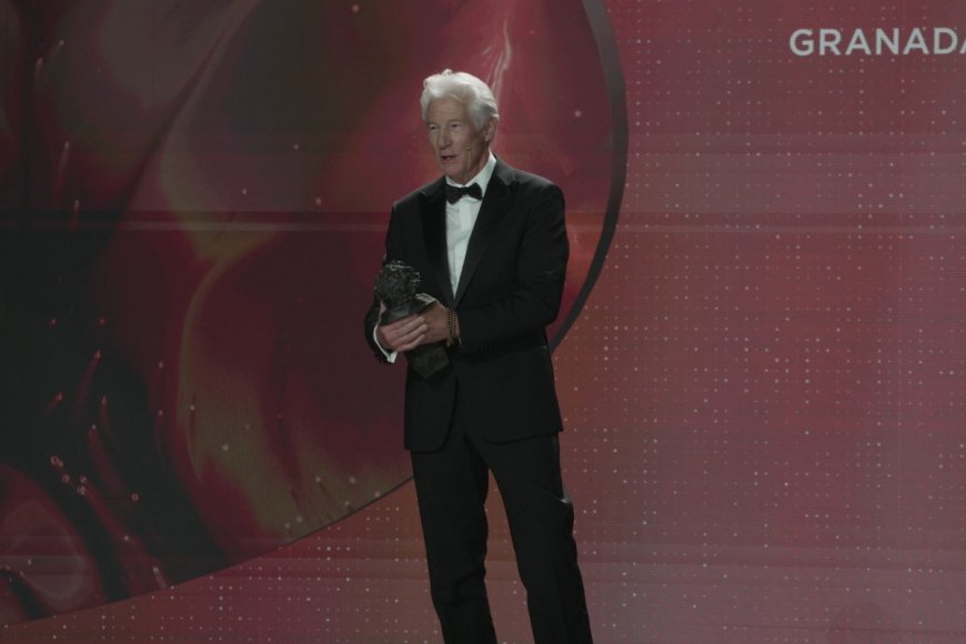 Richard Gere Calls Donald Trump a ‘Bully and a Thug’ at Spain’s Goya Awards: ‘We Are in a Very Dark Place in America’