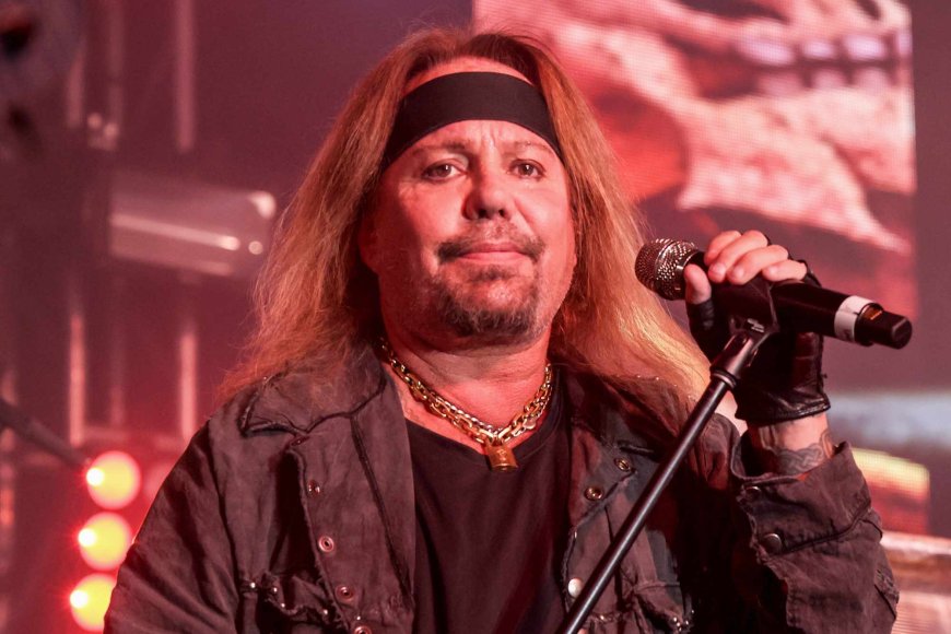 Mötley Crüe's Vince Neil Was Not on His Private Plane When It Collided with Another Jet in Fatal Arizona Crash, Rep Says